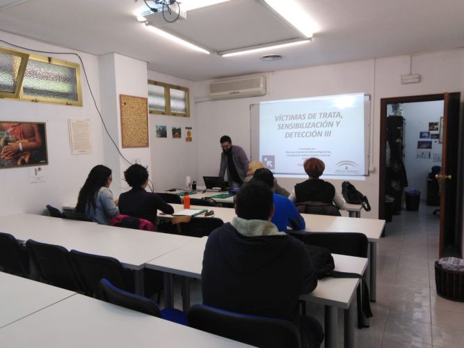 C.P.T.S. CÓRDOBA: TALLER PRESENCIAL SOBRE “VÍCTIMAS DE TRATA, SENSIBILIZACIÓN Y DETECCIÓN”