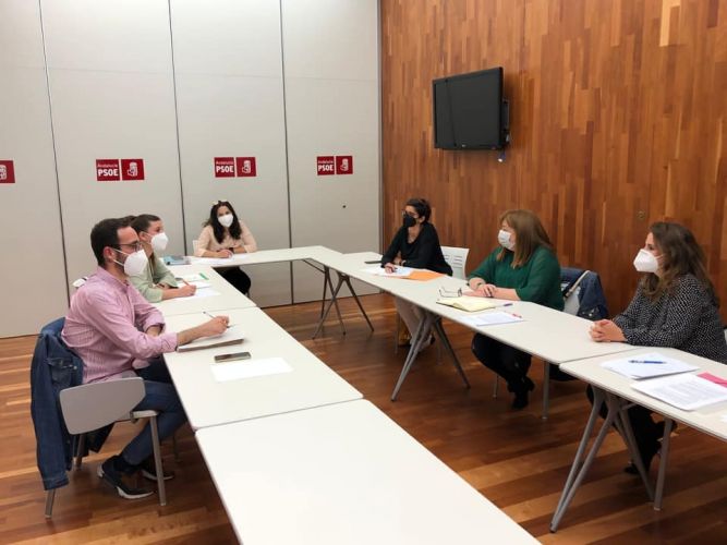 EL C.P.T.S. CÓRDOBA SE REÚNE CON LA PRESIDENTA DE LA COMISIÓN DE IGUALDAD, POLÍTICAS SOCIALES Y CONCILIACIÓN DEL PARLAMENTO ANDALUZ