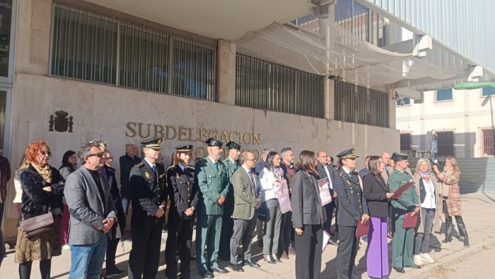 EL GRUPO DE TRABAJO DE VIOLENCIA DE GÉNERO DEL C.P.T.S. ASISTE AL ACTO ORGANIZADO POR LA SUBDELEGACION DEL GOBIERNO EN CÓRDOBA