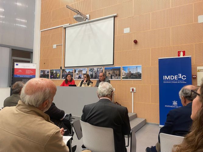 PARTICIPAMOS EN EL ENCUENTRO ENTRE LOS COLEGIOS PROFESIONALES DE CÓRDOBA Y EL IMDEEC